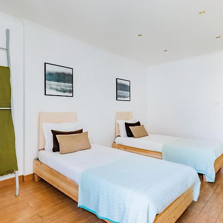 Santo Amaro Beach Family Stays Oeiras Bagian luar foto